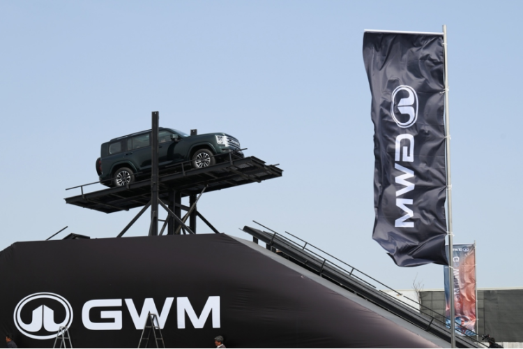 شركة GWM تُشعل معرض شنغهاي الدولي للسيارات من خلال اختبارات قيادة شاملة